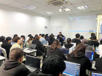 專業IT培訓學校 賦能未來，全棧課程體系與教育軟件研發的雙輪驅動